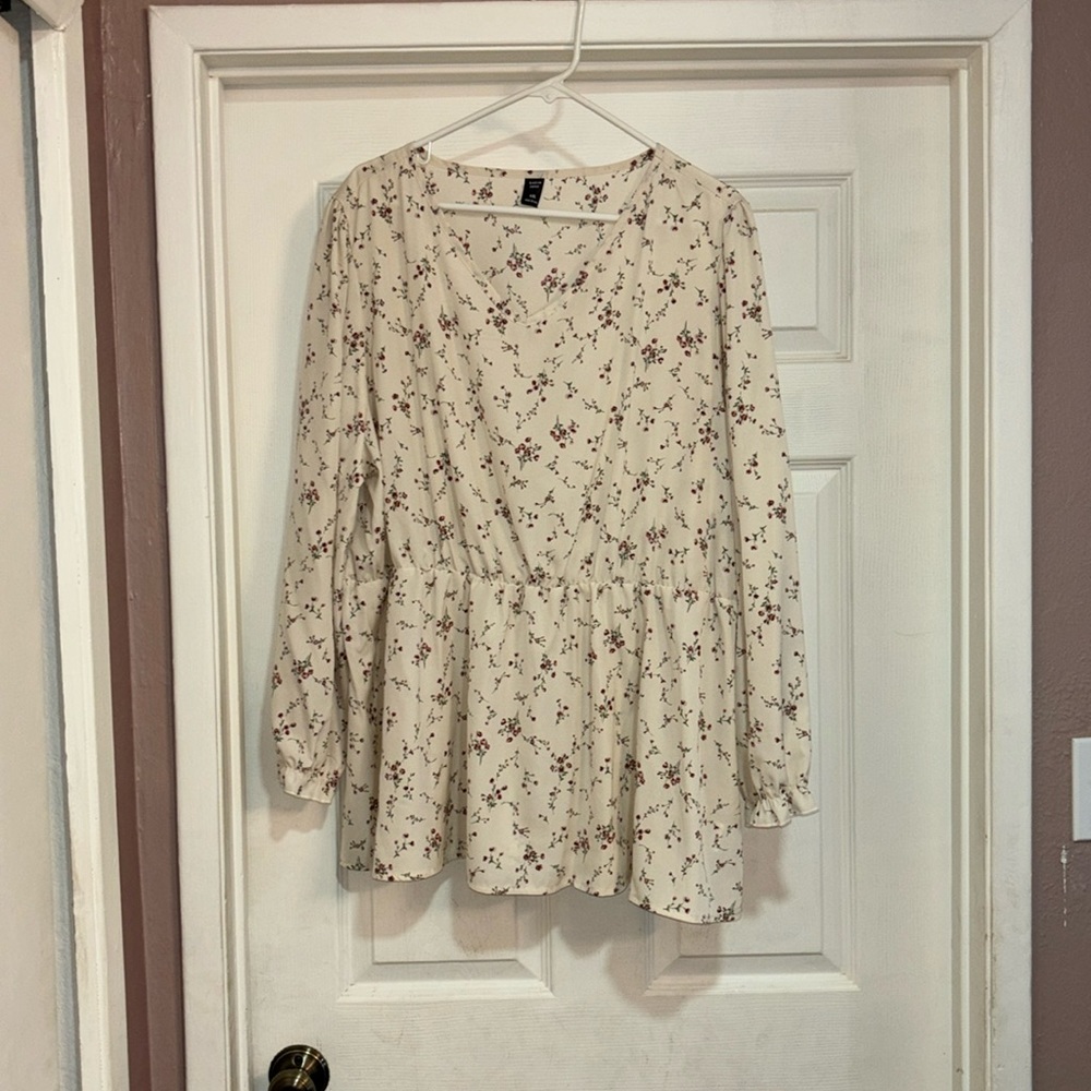 SHEIN empire waist ditsy blouse with ruffle sleeves